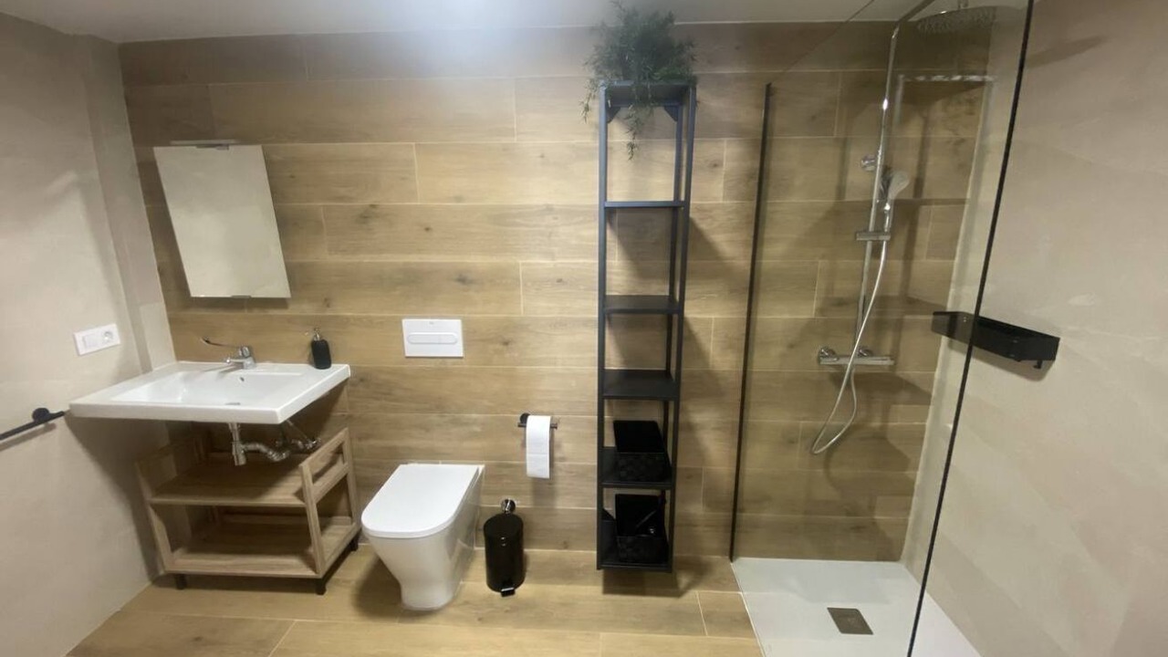 Photo of Bathroom in Patraix