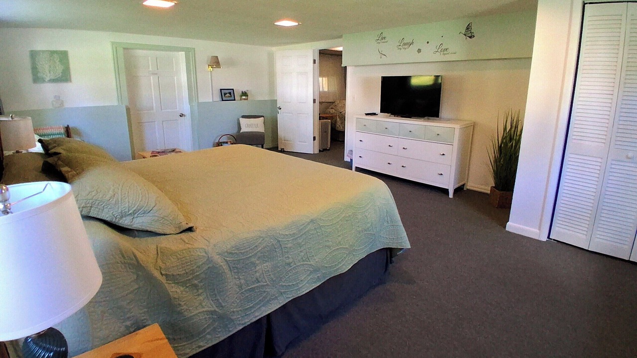 Photo of Bedroom in Geyser Crest