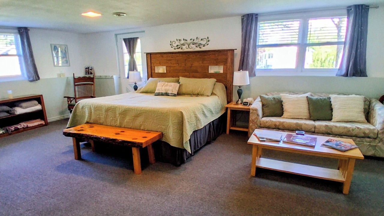 Photo of Bedroom in Geyser Crest