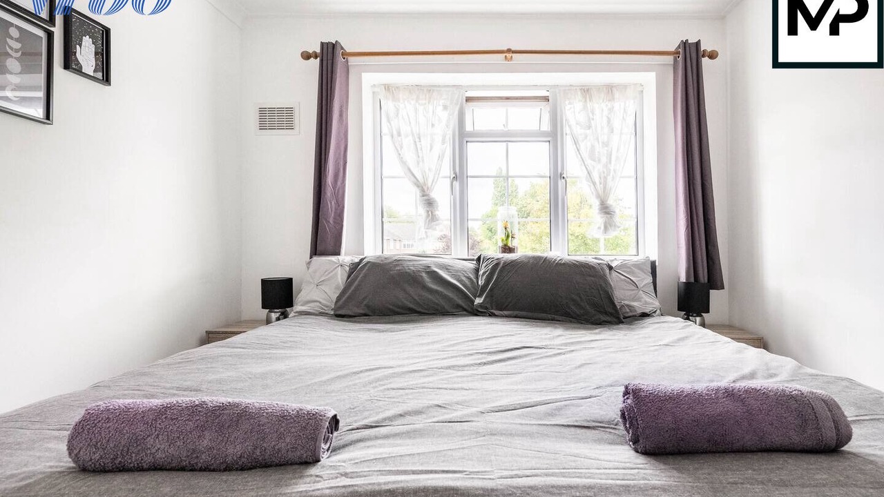 Photo of Bedroom in Epsom