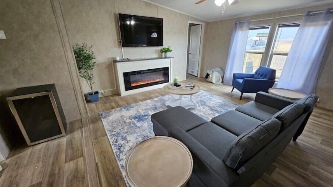 Photo of Livingroom in Sperry
