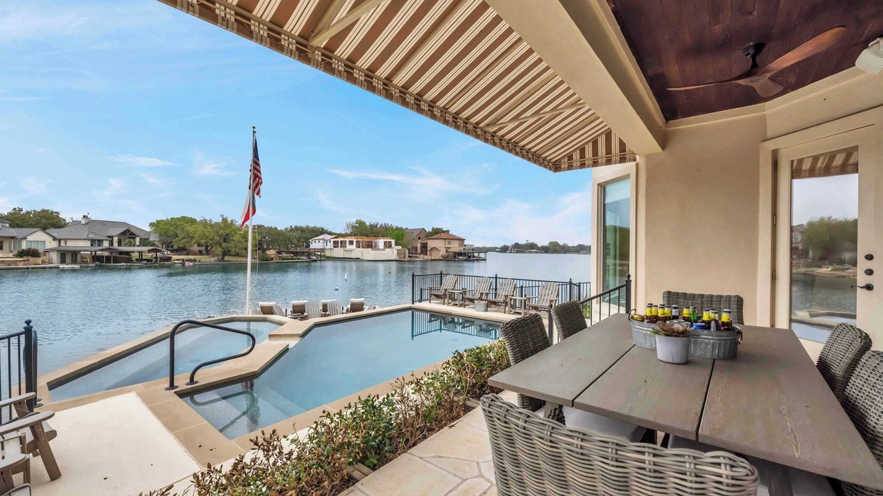 Photo of Outdoor in Horseshoe Bay West