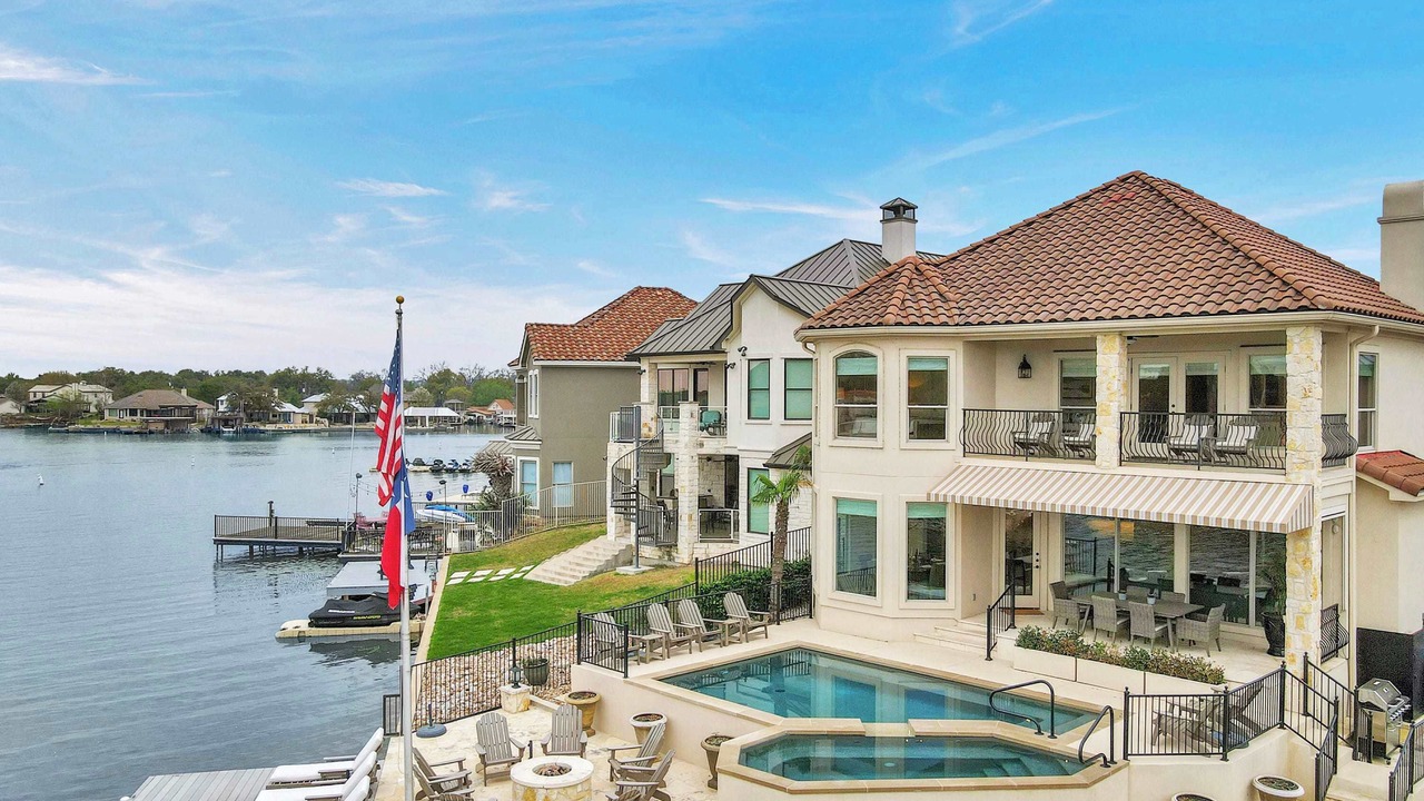 Photo of Outdoor in Horseshoe Bay West