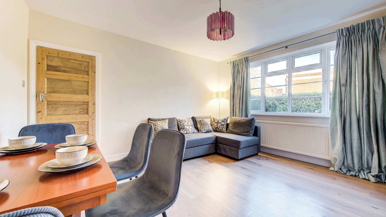 Photo of Livingroom in Cleveland