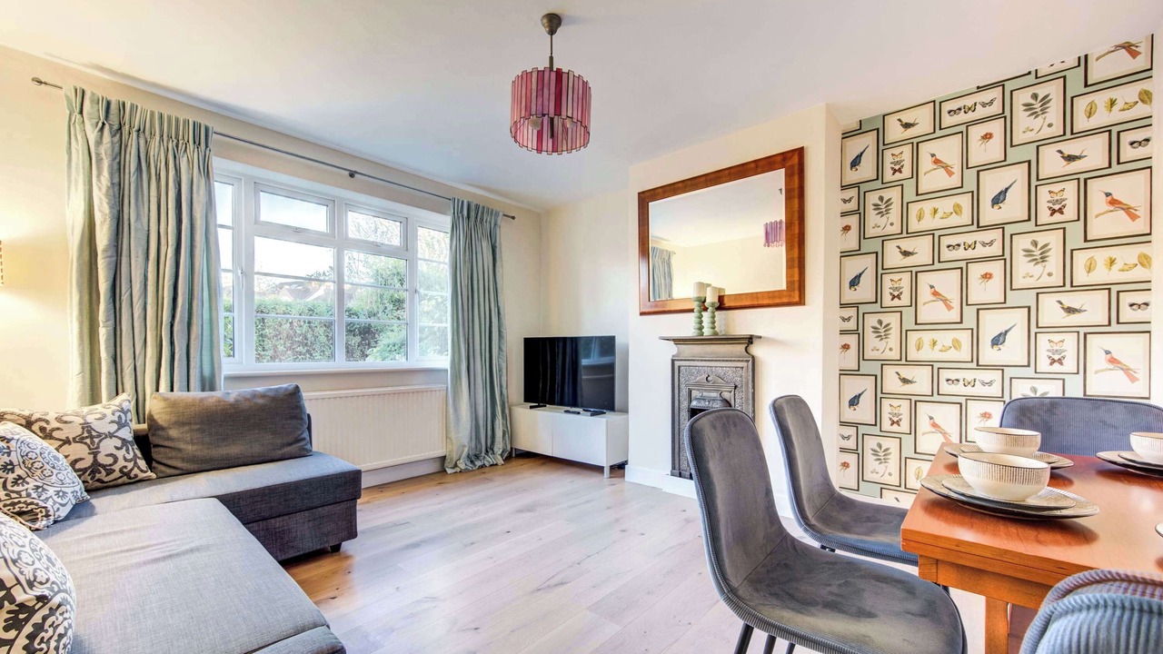 Photo of Livingroom in Cleveland