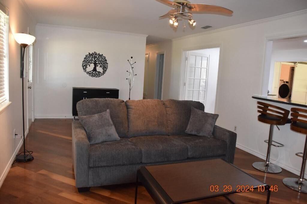 Photo of Livingroom in Canton