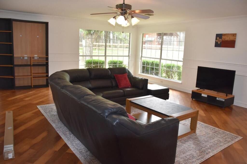 Photo of Livingroom in Canton