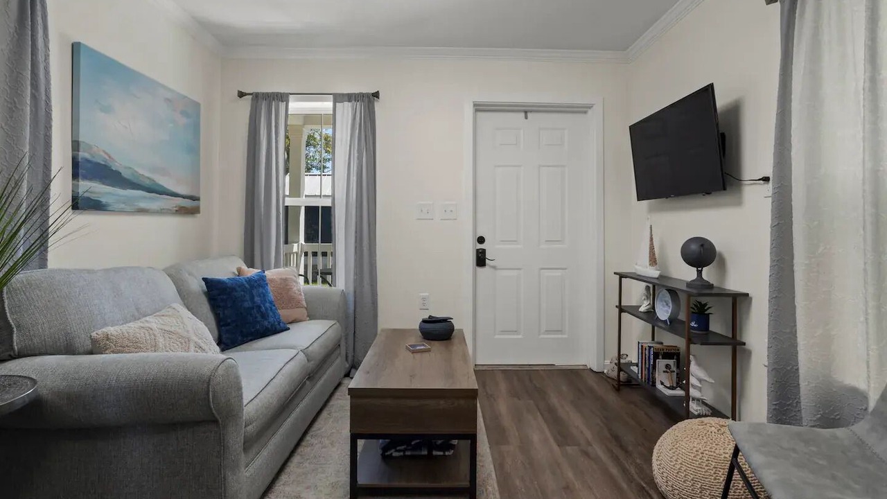 Photo of Livingroom in Ocean Springs