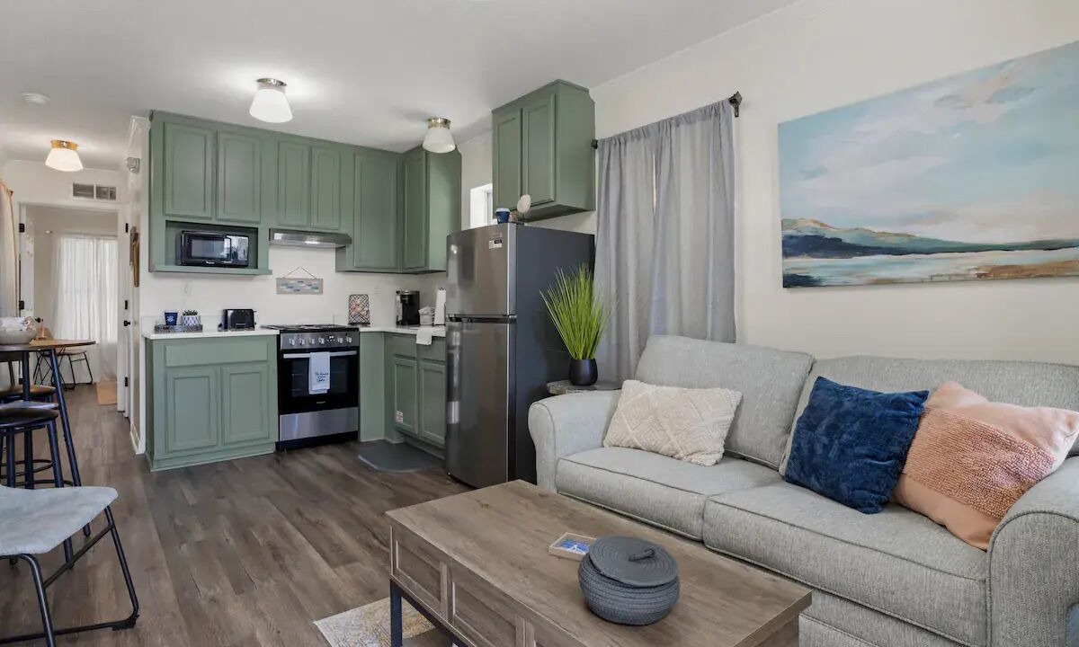 Photo of Livingroom in Ocean Springs