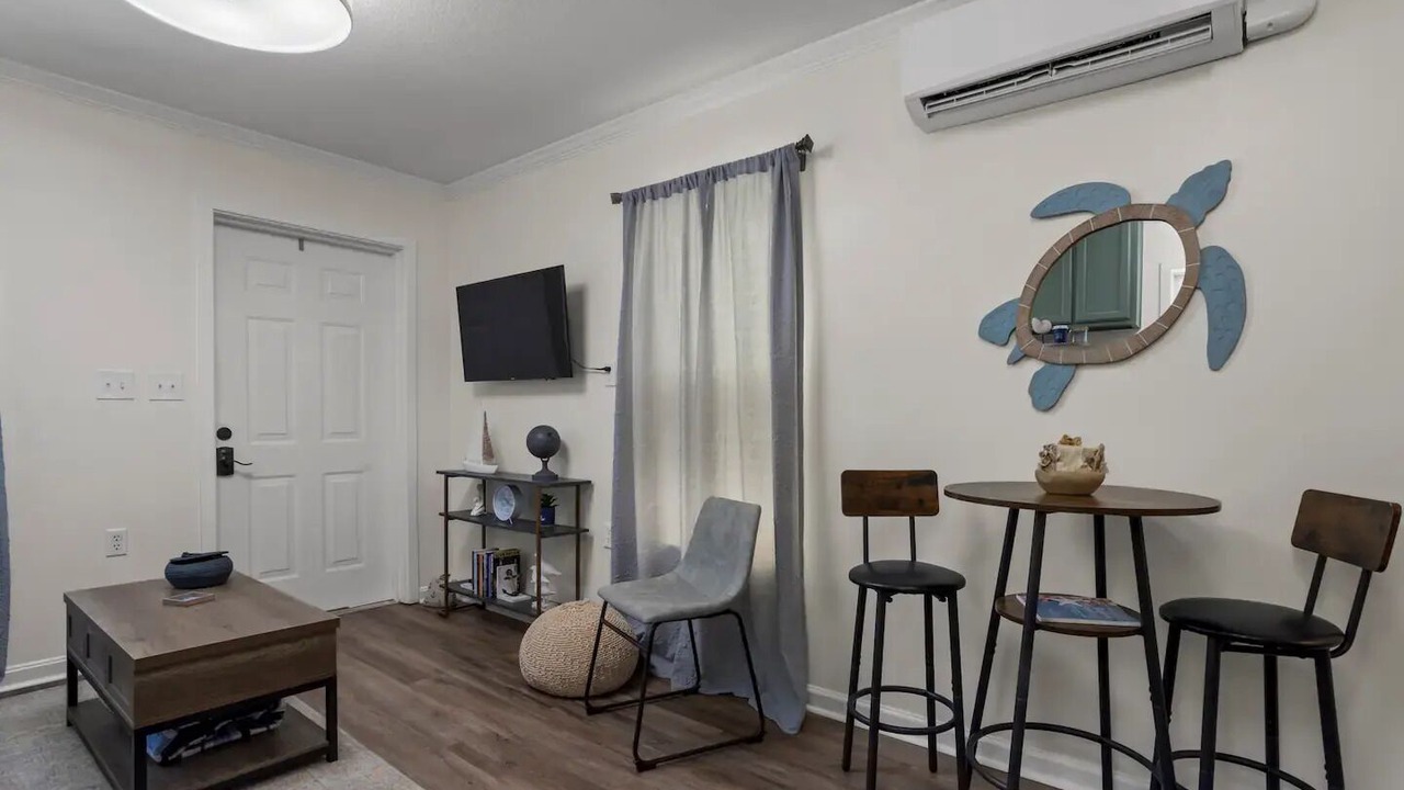 Photo of Livingroom in Ocean Springs