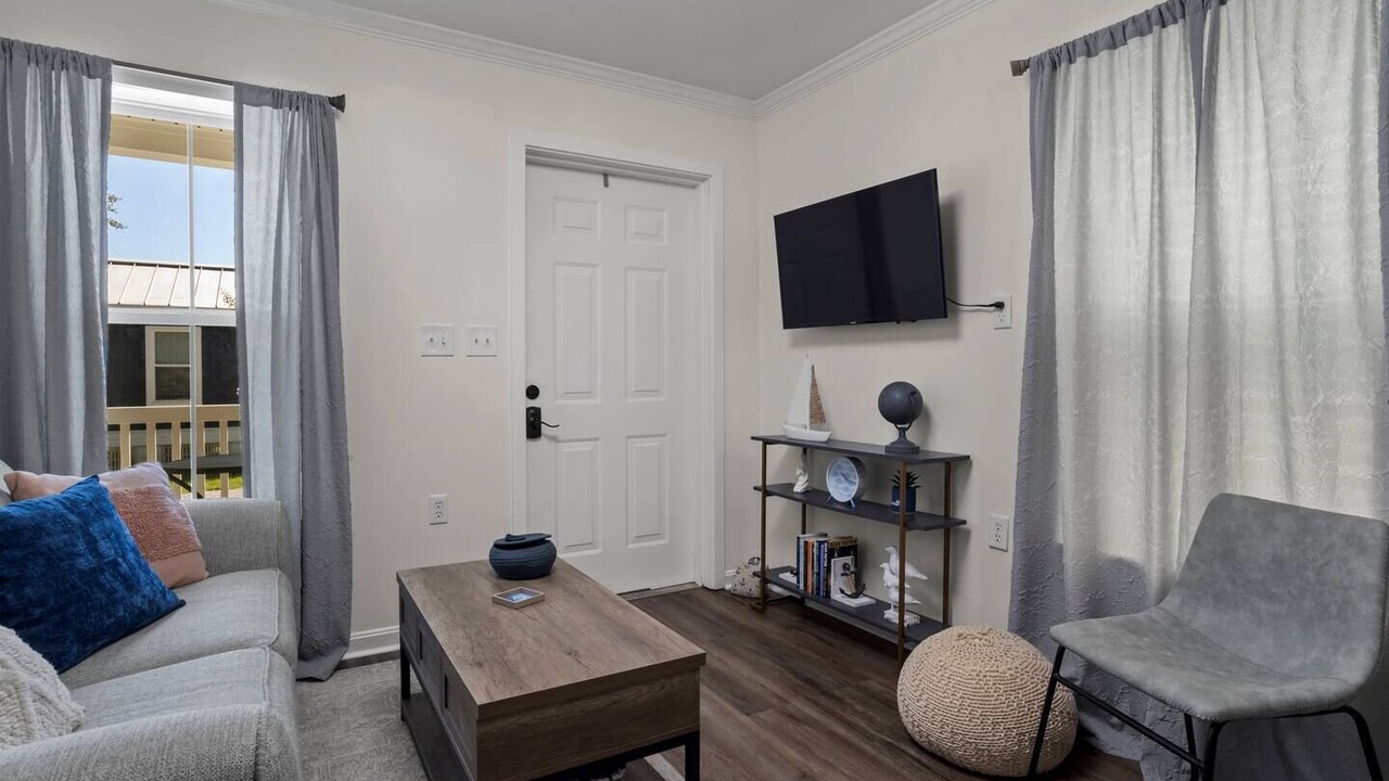 Photo of Livingroom in Ocean Springs