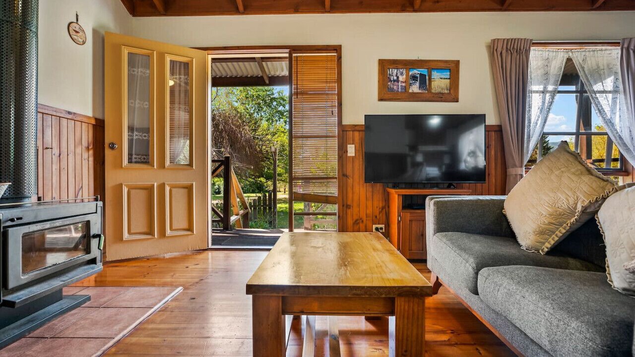 Photo of Livingroom in Badger Creek