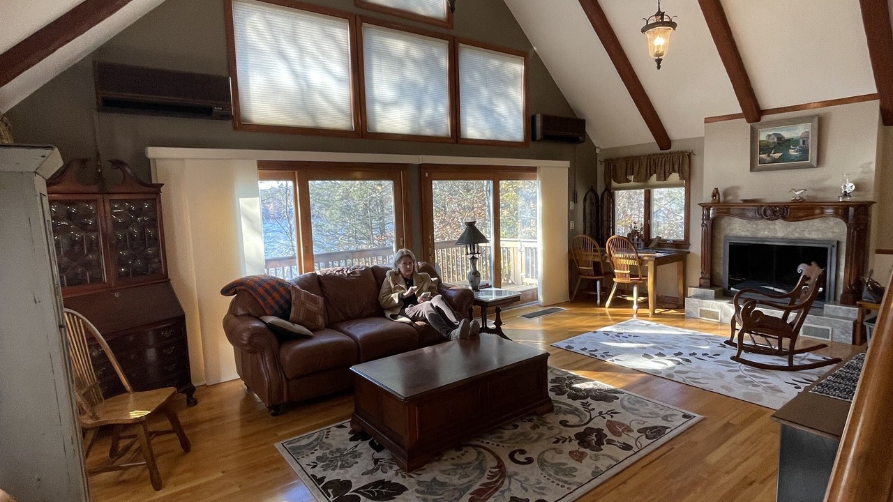 Photo of Livingroom in Tolland