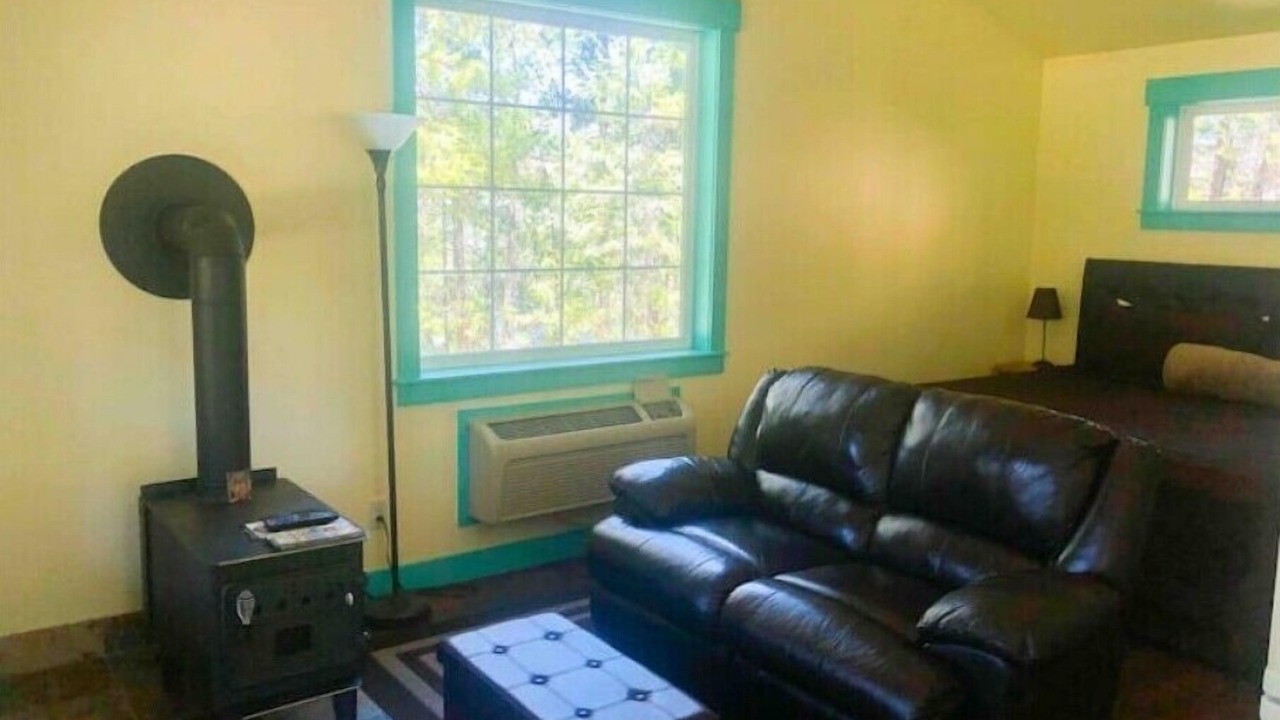 Photo of Livingroom in Dryden