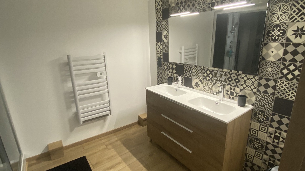 Photo of Bathroom in Bort-l'Etang