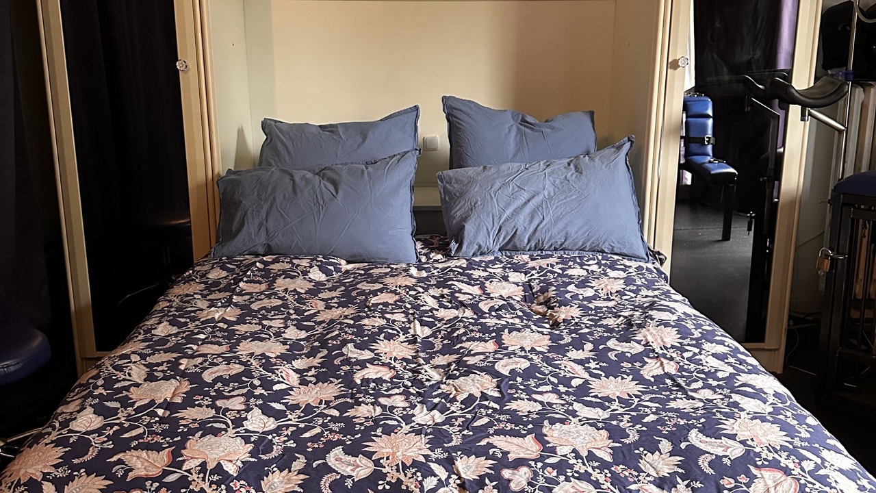 Photo of Bedroom in Hopital Saint-Louis