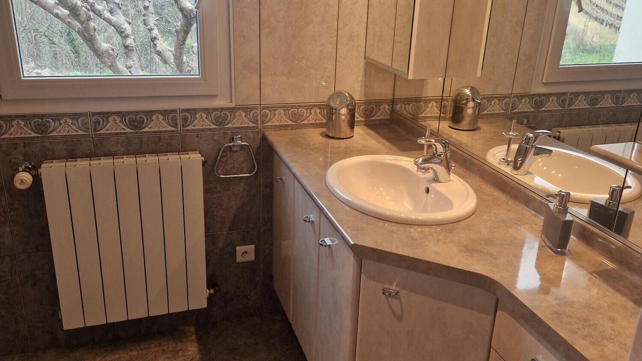 Photo of Bathroom in Lablachere