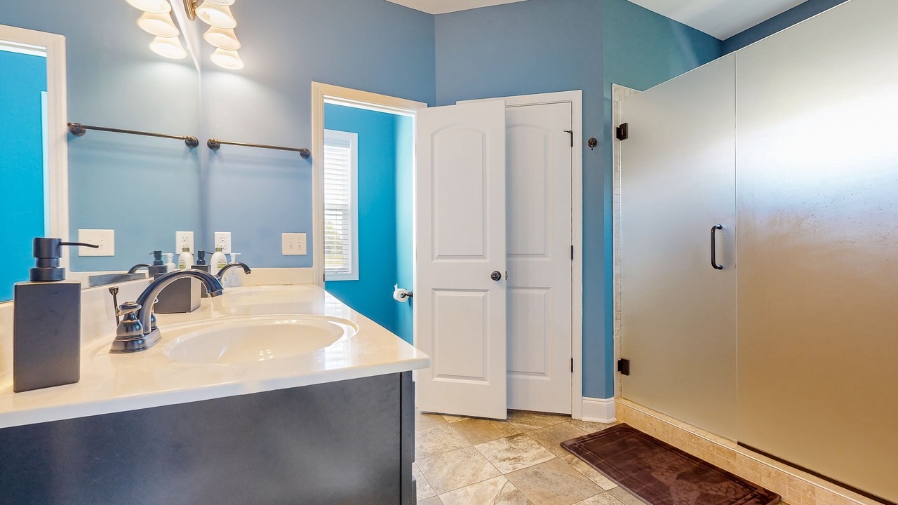 Photo of Bathroom in Dixon Springs