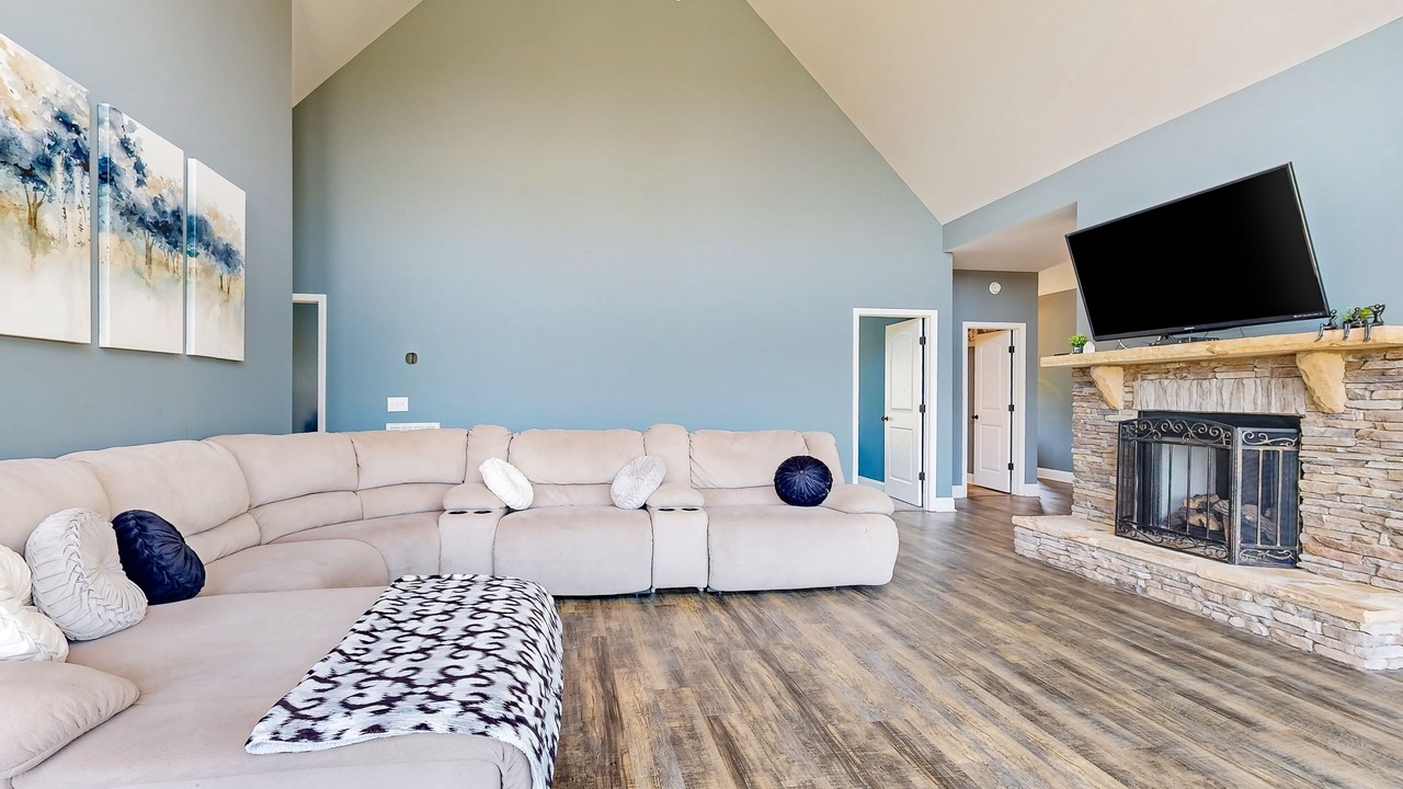 Photo of Livingroom in Dixon Springs