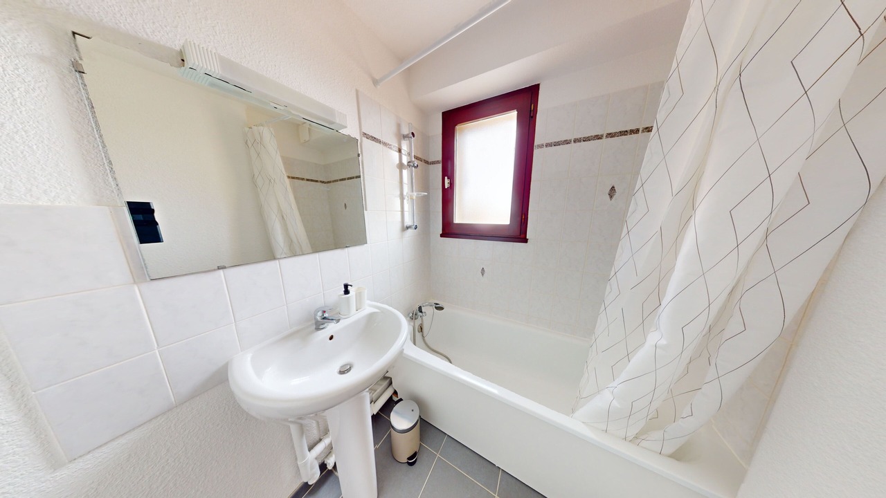 Photo of Bathroom in Ouistreham