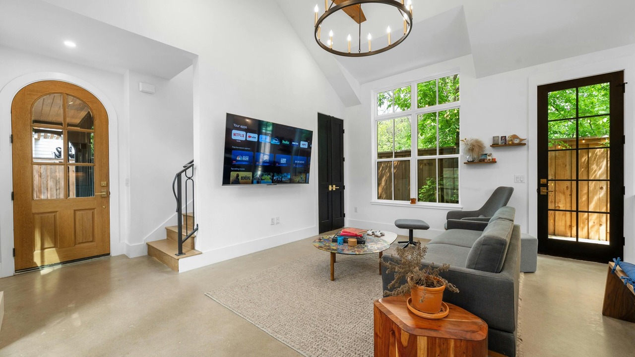 Photo of Livingroom in Govalle
