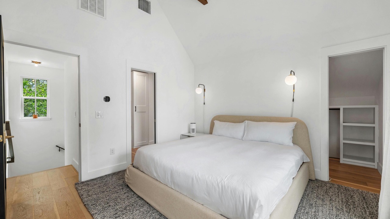 Photo of Bedroom in Govalle