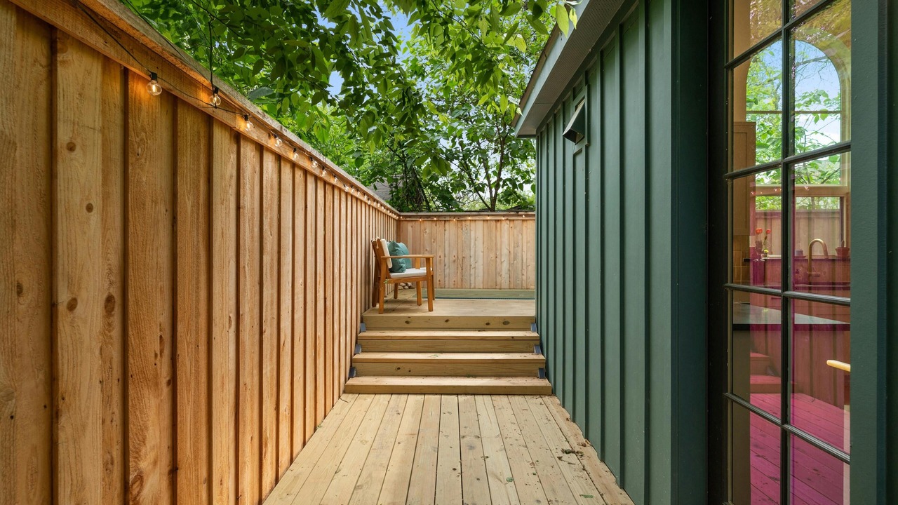 Photo of Patio Balcony in Govalle