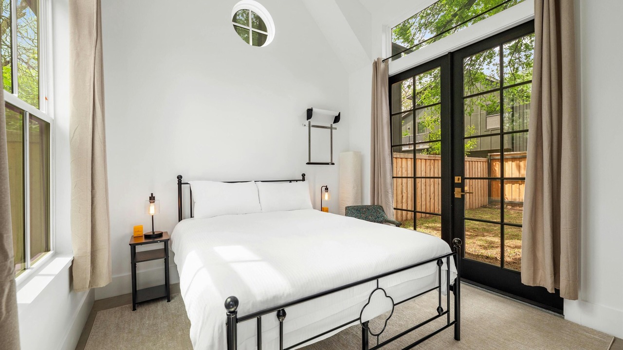 Photo of Bedroom in Govalle