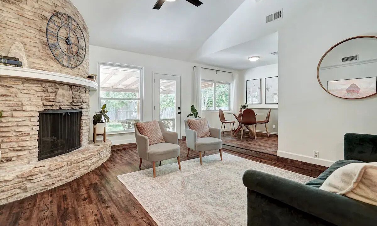Photo of Livingroom in Brushy Creek
