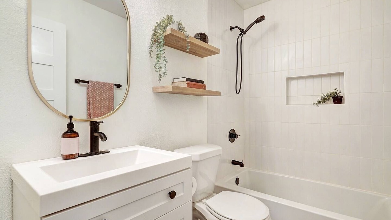 Photo of Bathroom in Brushy Creek