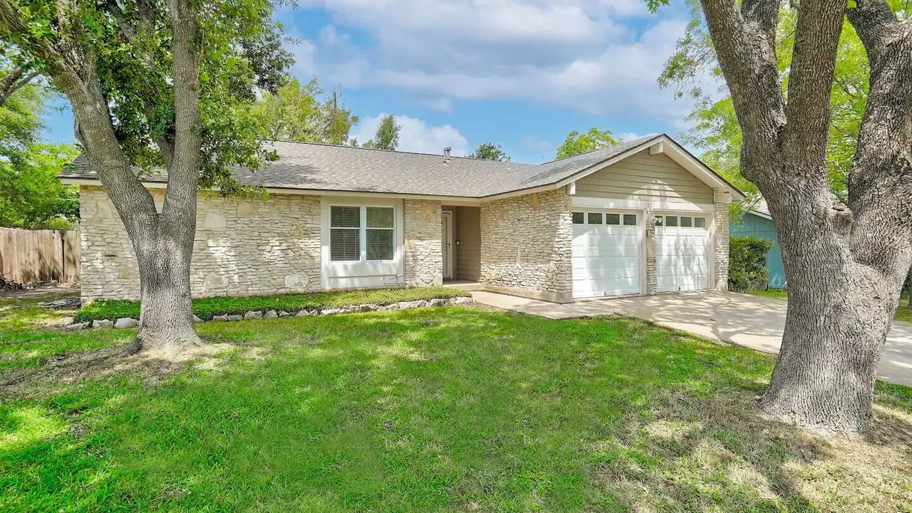 Photo of Outdoor in Brushy Creek