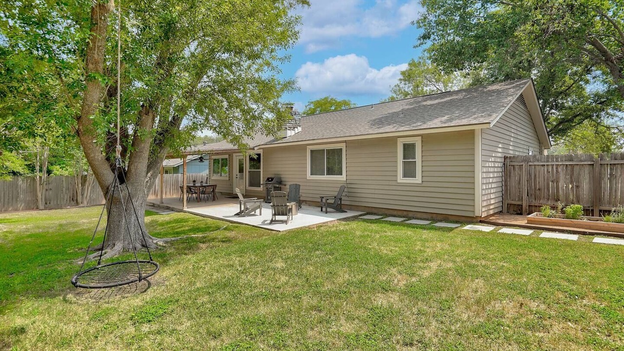 Photo of Outdoor in Brushy Creek
