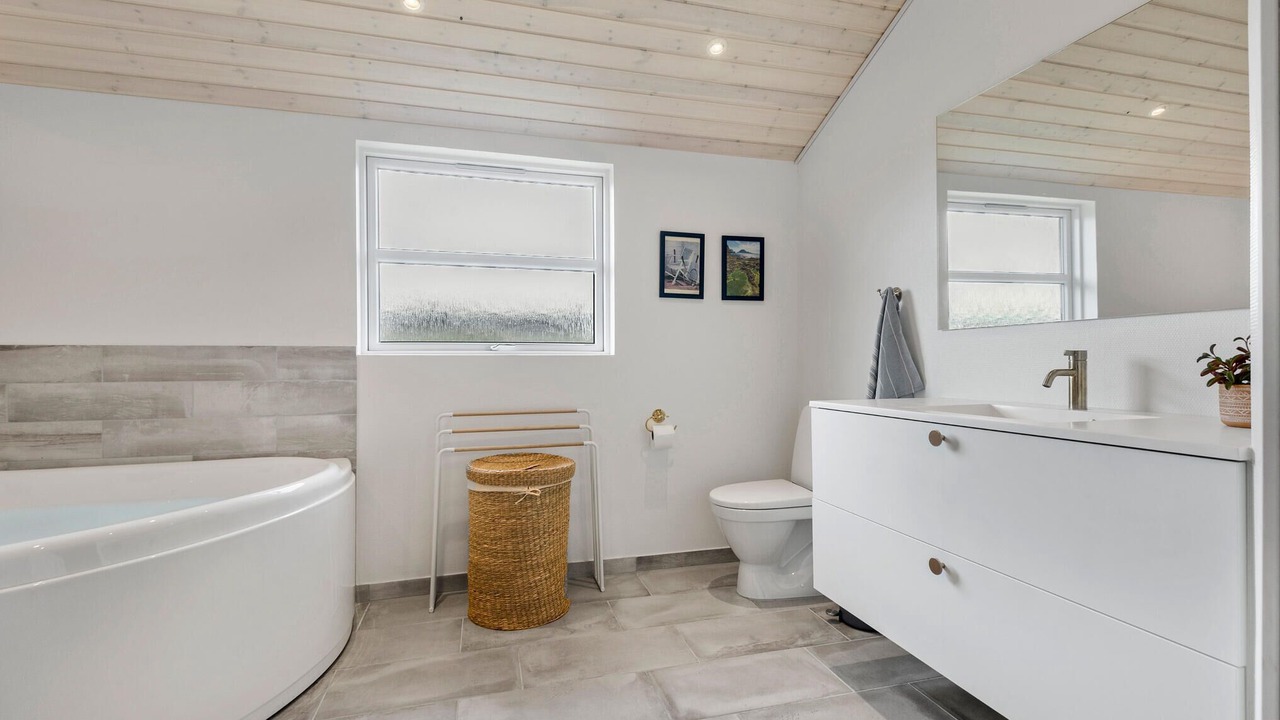 Photo of Bathroom in Skaven Strand