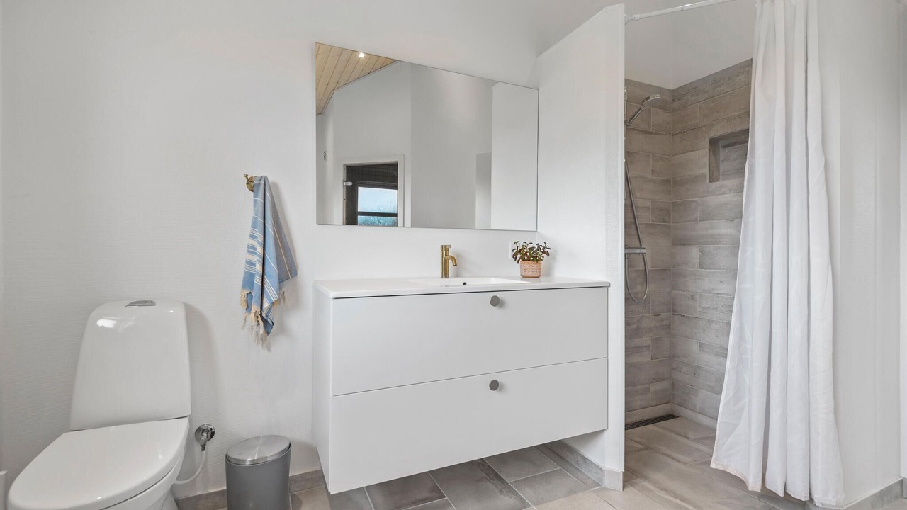 Photo of Bathroom in Skaven Strand