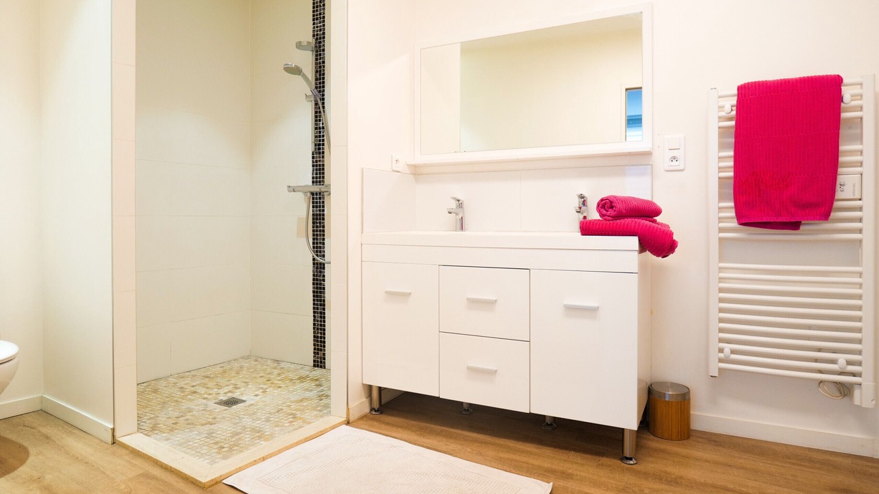 Photo of Bathroom in La Fayette-Eble