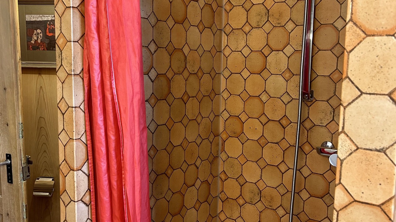 Photo of Bathroom in Lavin