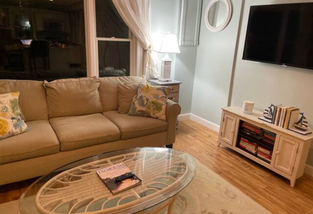 Photo of Livingroom in Falmouth Heights