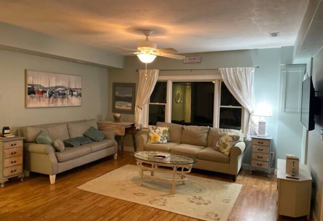 Photo of Livingroom in Falmouth Heights