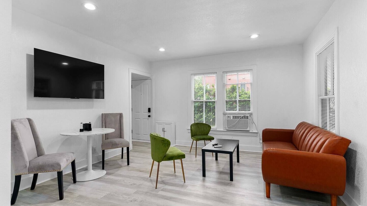 Photo of Bedroom in Lake Eola Heights