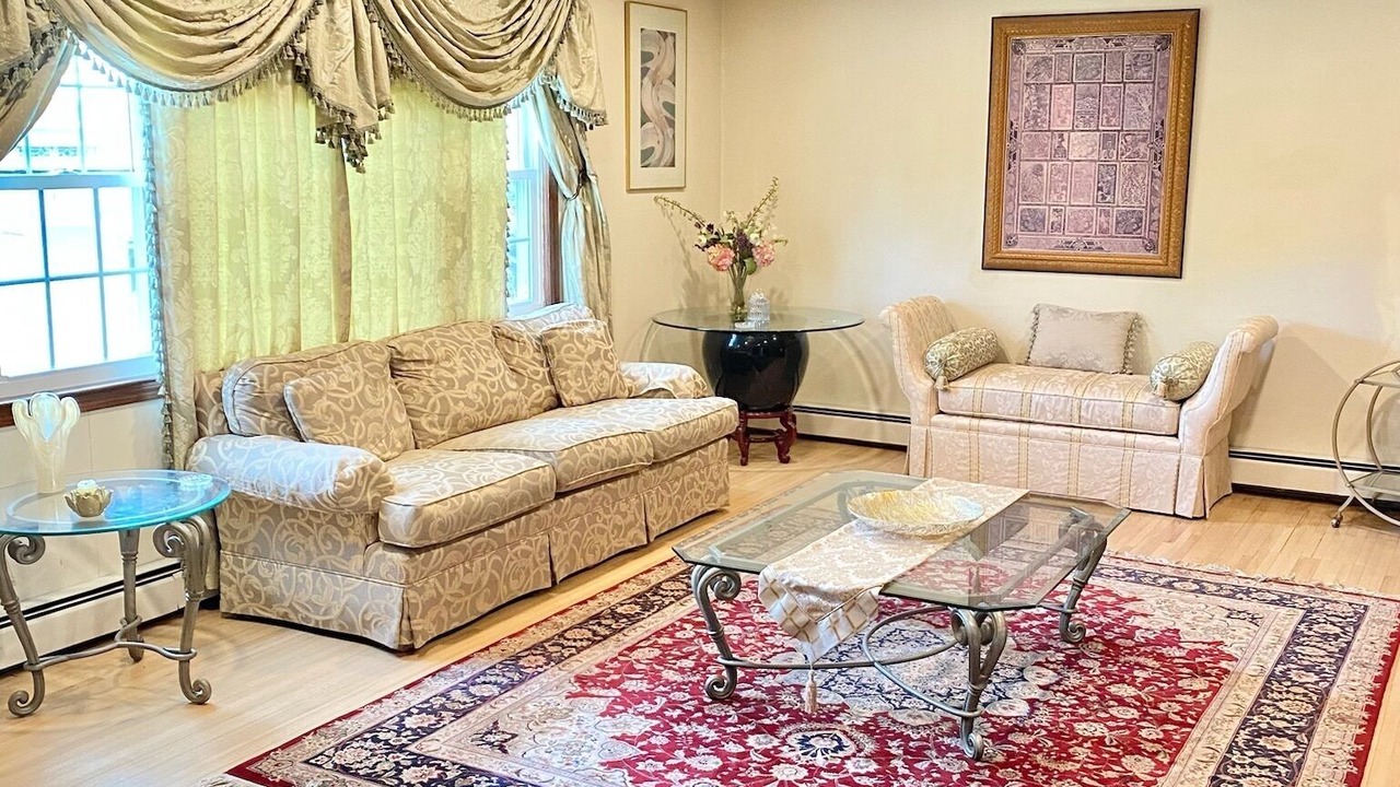 Photo of Livingroom in Darien