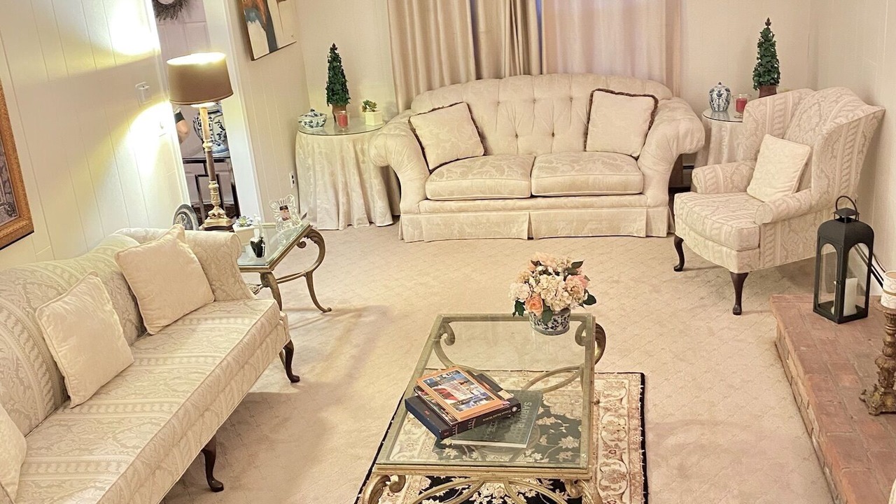 Photo of Livingroom in Darien