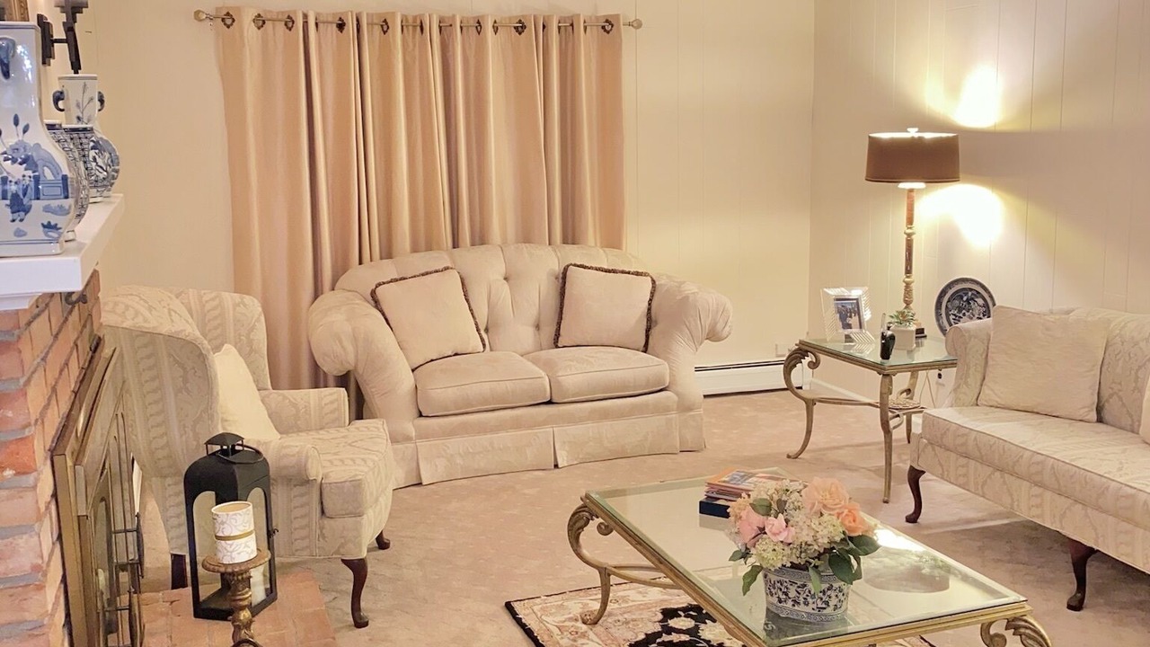 Photo of Livingroom in Darien