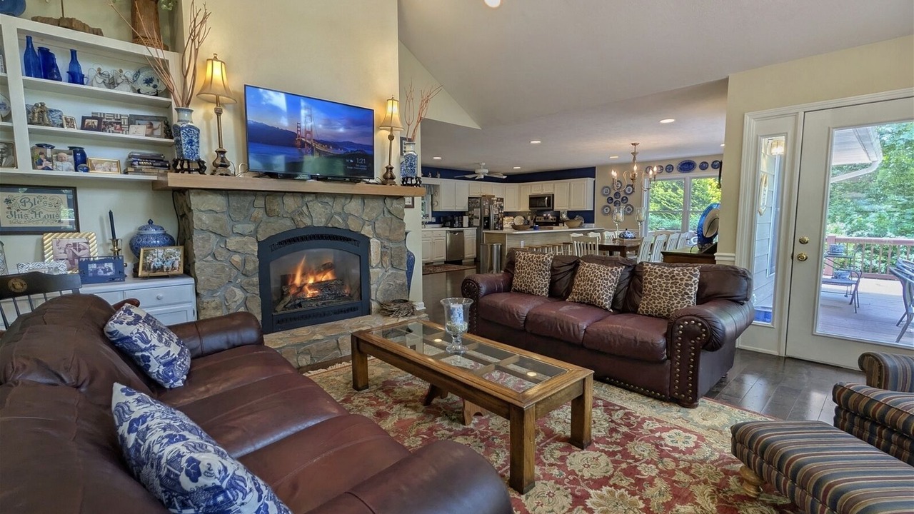 Photo of Livingroom in Lake Junaluska