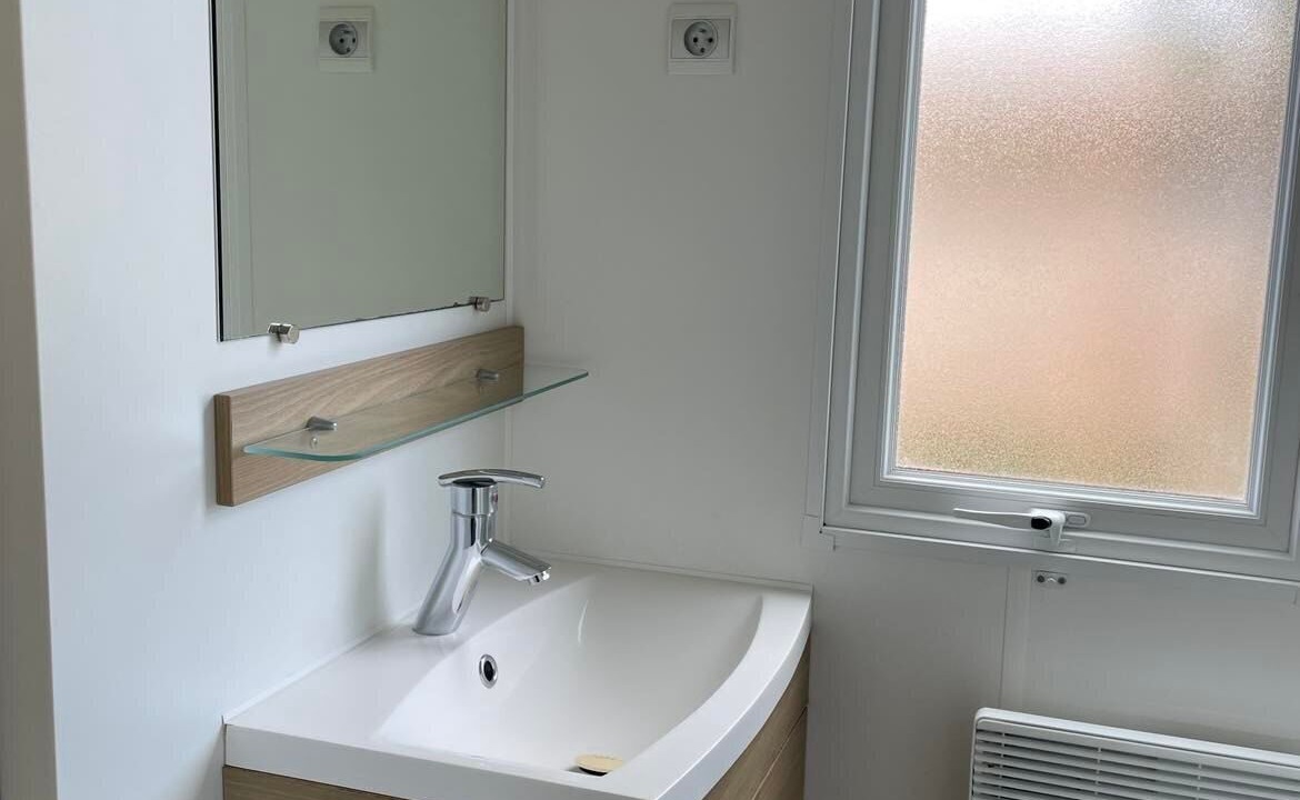 Photo of Bathroom in Coulanges