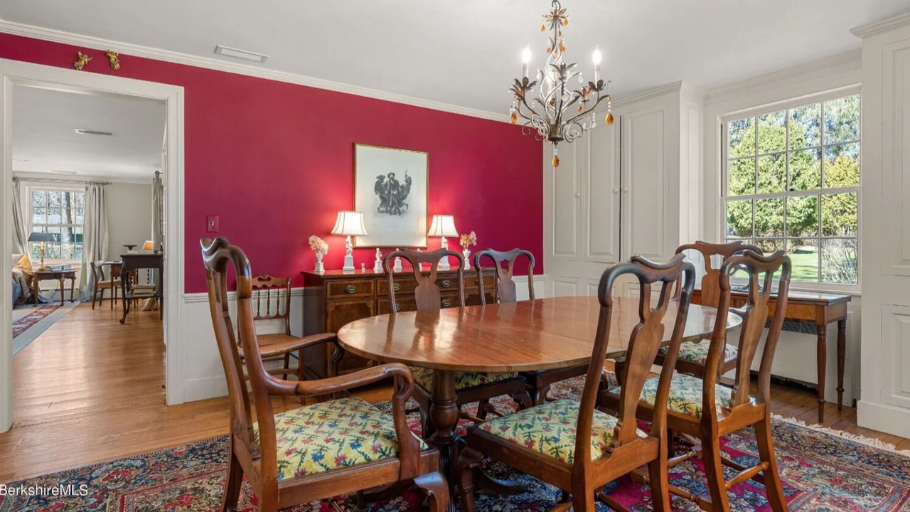 Photo of Others in Stockbridge