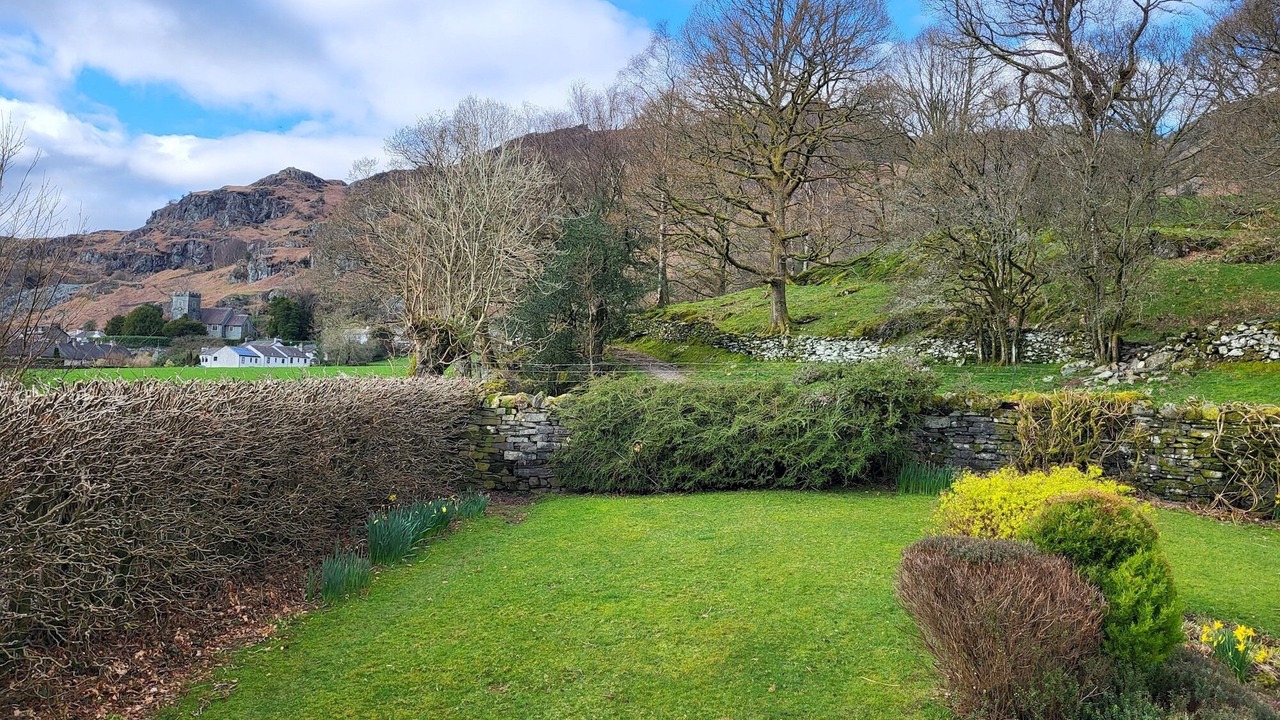 Photo of Outdoor in Chapel Stile