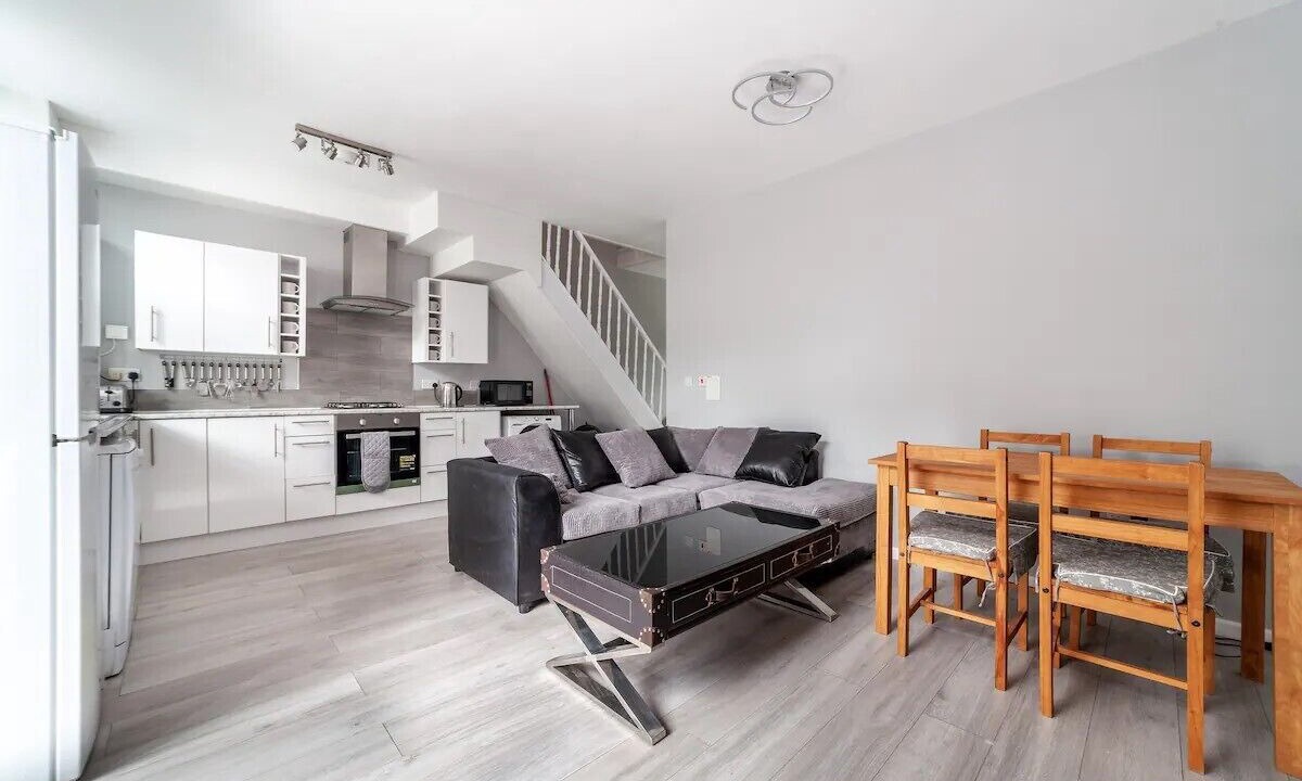 Photo of Livingroom in South Norwood