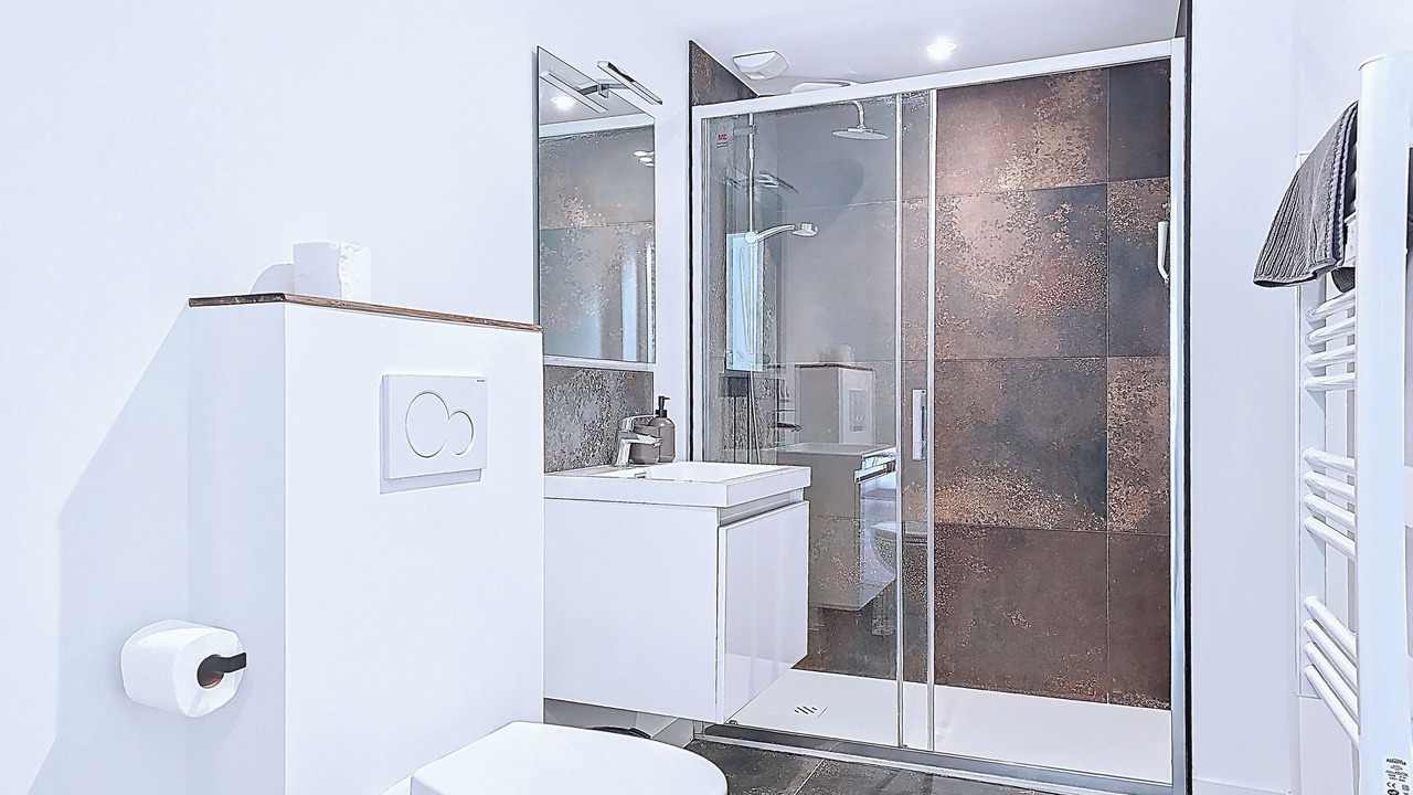 Photo of Bathroom in Cholet