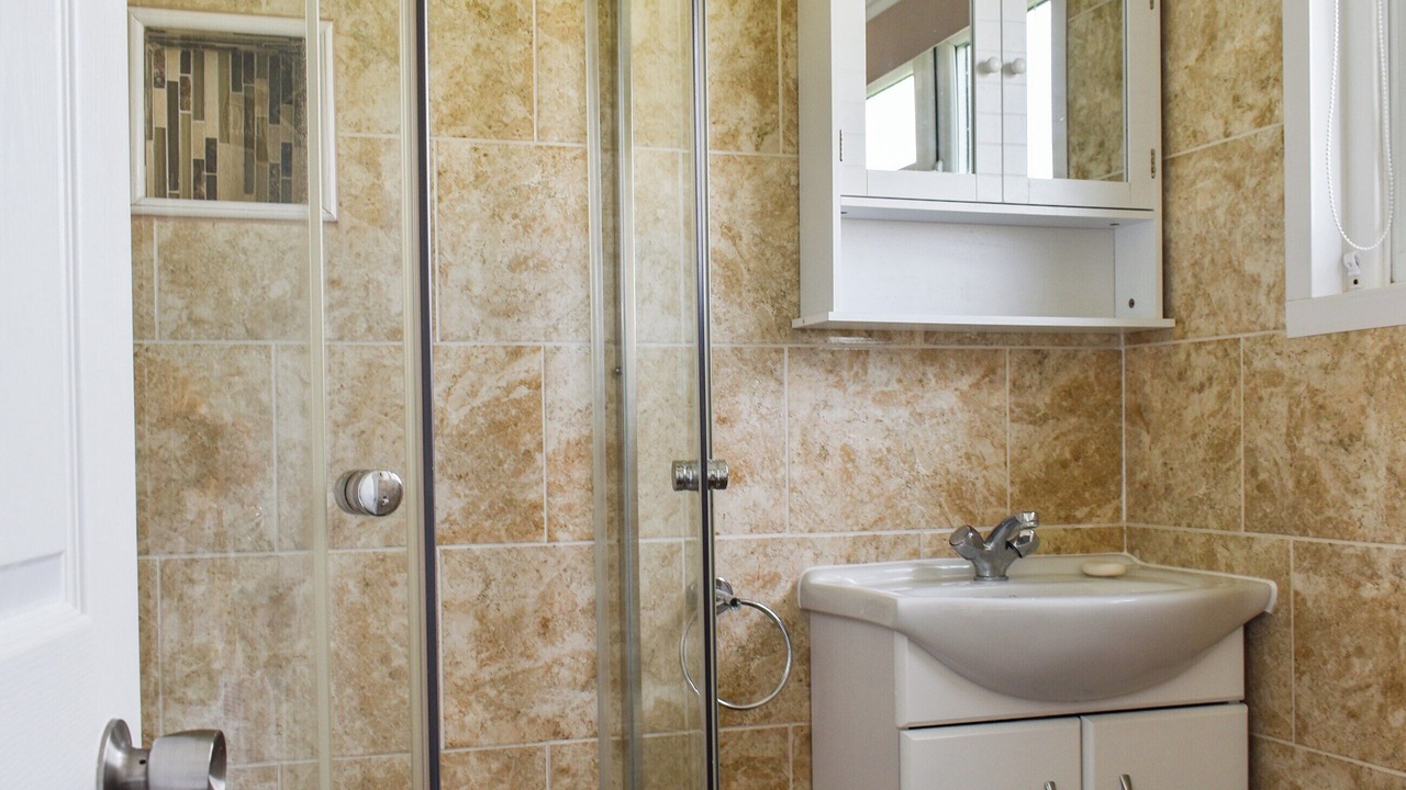 Photo of Bathroom in Kessingland