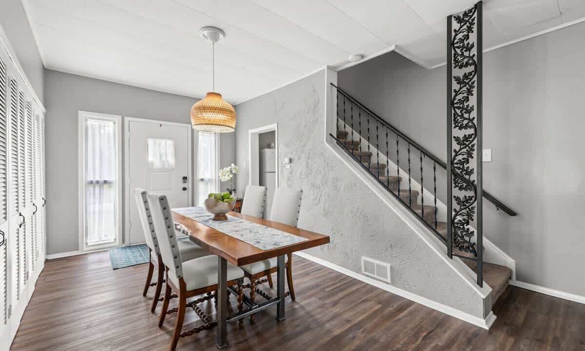 Photo of Bedroom in Kamm's Corners